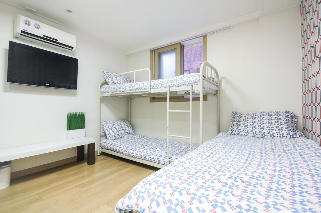 Zaza Backpackers Guest house Seoul