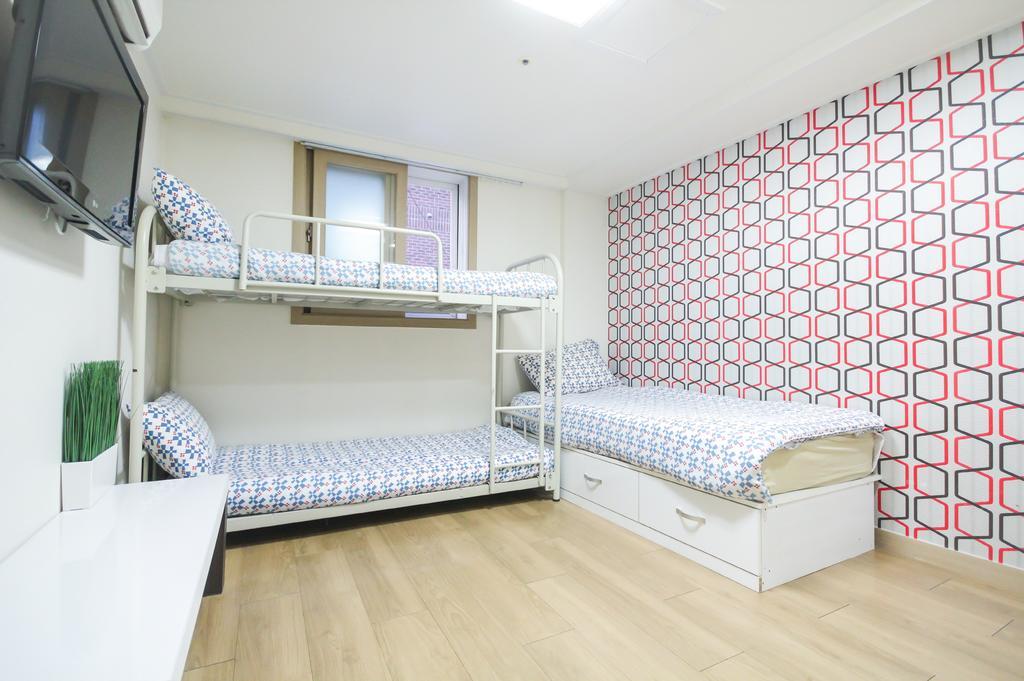 Zaza Backpackers Guest house Seoul
