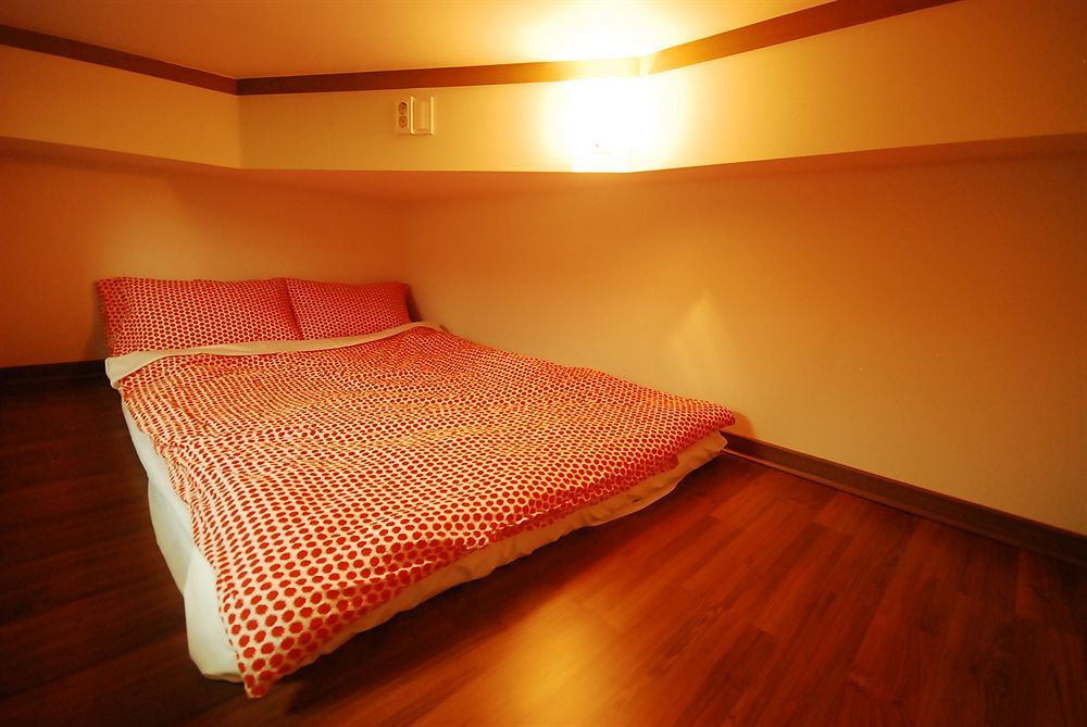Zaza Backpackers Guest house 2*