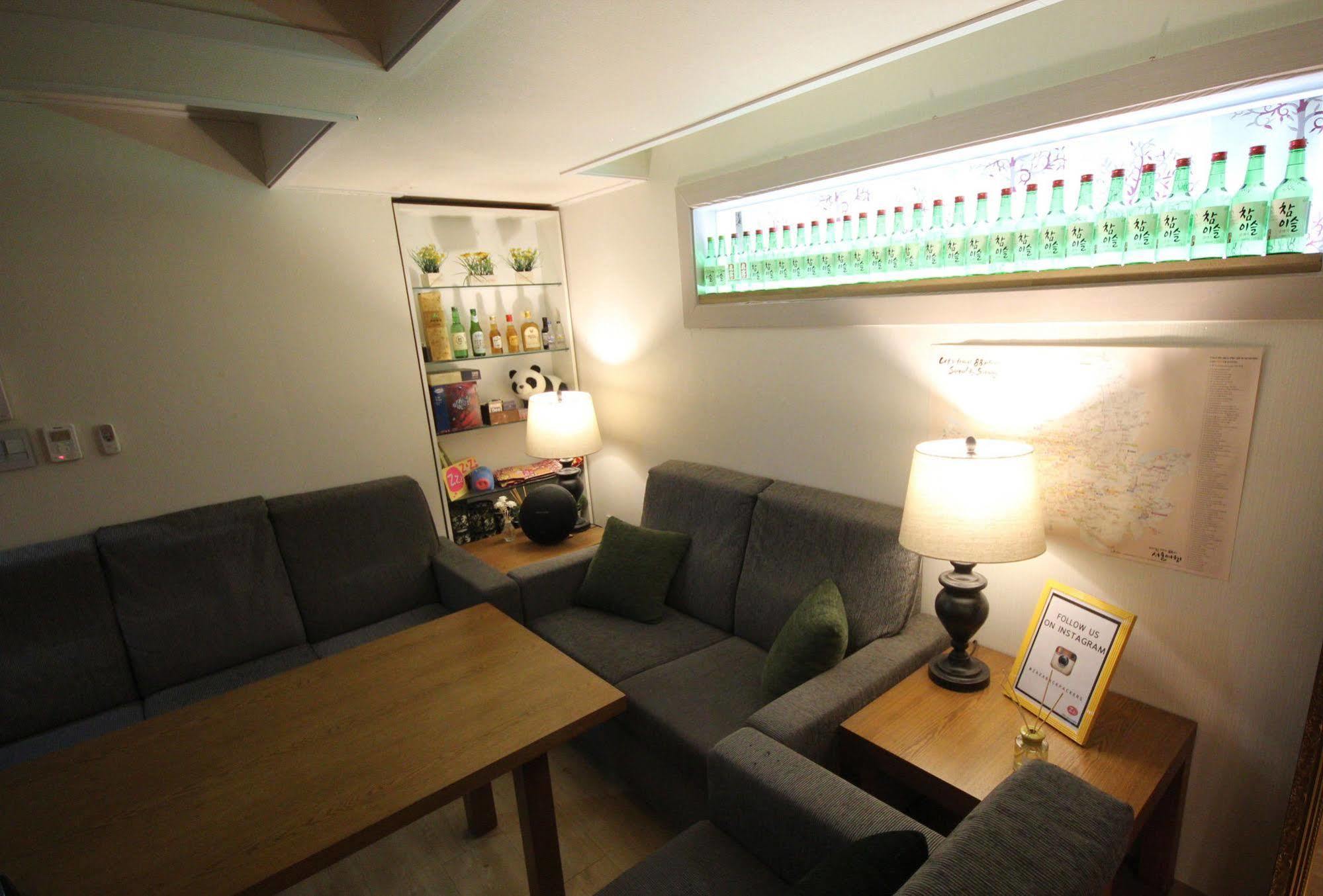 Zaza Backpackers Guest house 2*
